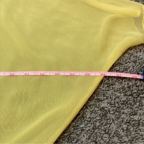 Bisou Bisou Sheer Cropped Wide Bell Sleeve Too - Picture 11 of 11